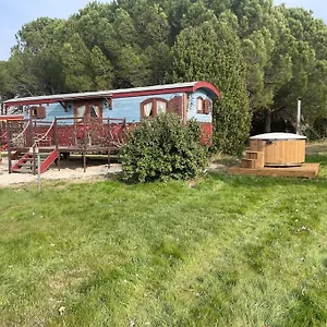 le-pont-rouge-roulotte.fr-provencehotel.com/